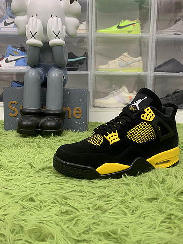 OG batch Jordan 4 Retro Thunder   DH6927-017