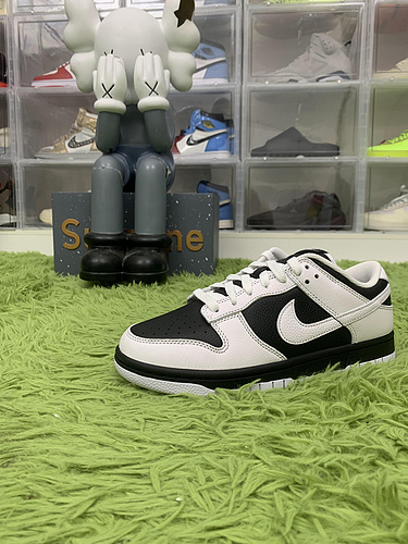 M batch Nike Dunk Low Retro Reverse Panda FD9064 011