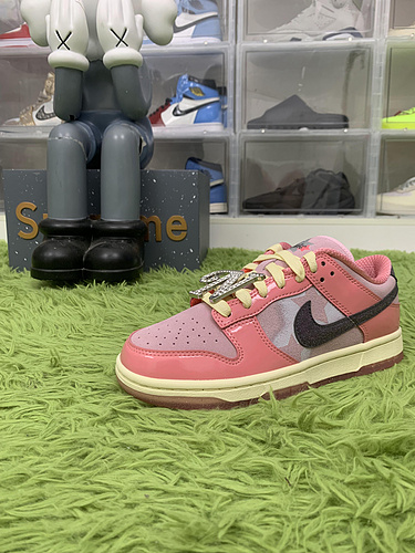 M batch Wmns Dunk Low LX 'Barbie FN8927 601