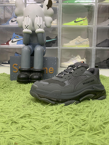 Balenciaga Triple S Clear Sole Grey  544351W2GA11801