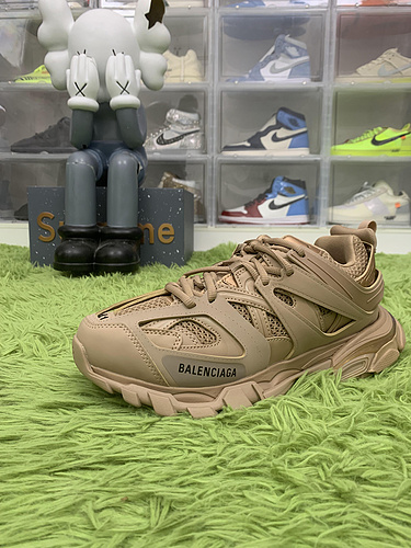 OK batch B*lenciaga Track Recycled Sole Dark Biege 542023W3FE33339