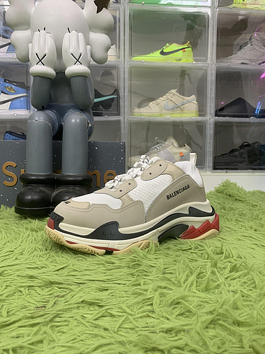 OK batch Balenciaga Triple S Sneaker 'White Black Red'——533882W09E19000