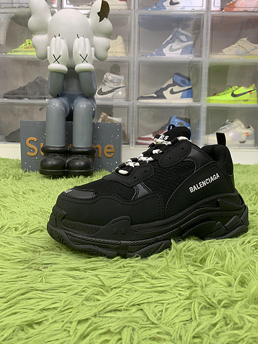 OK batch Balenciaga Triple S Black 534162W09OM1000