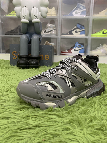 OK batch Balenciaga Track Grey 542023 W1GB7 1214