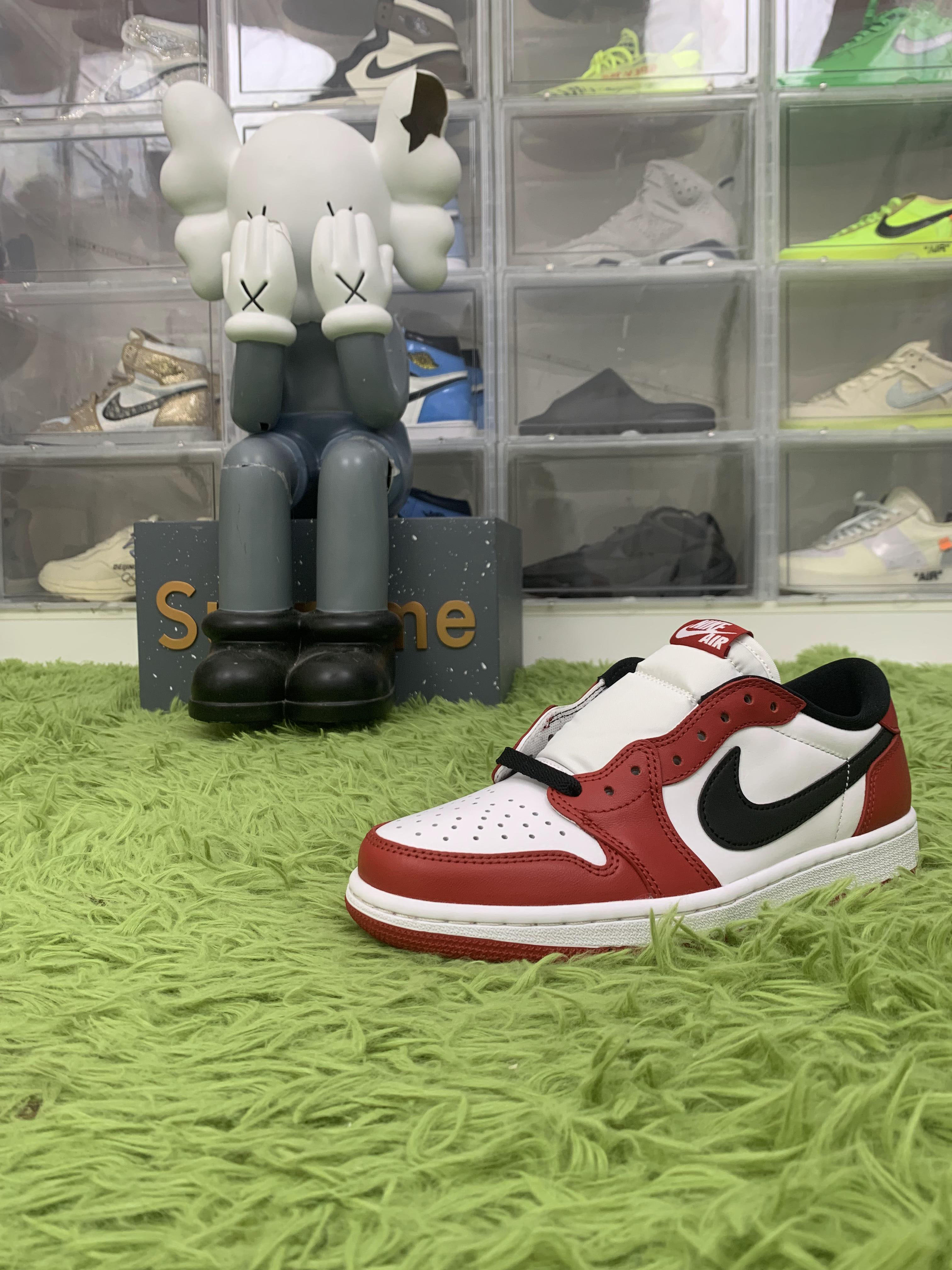 OG batch Jordan 1 Retro Low Chicago