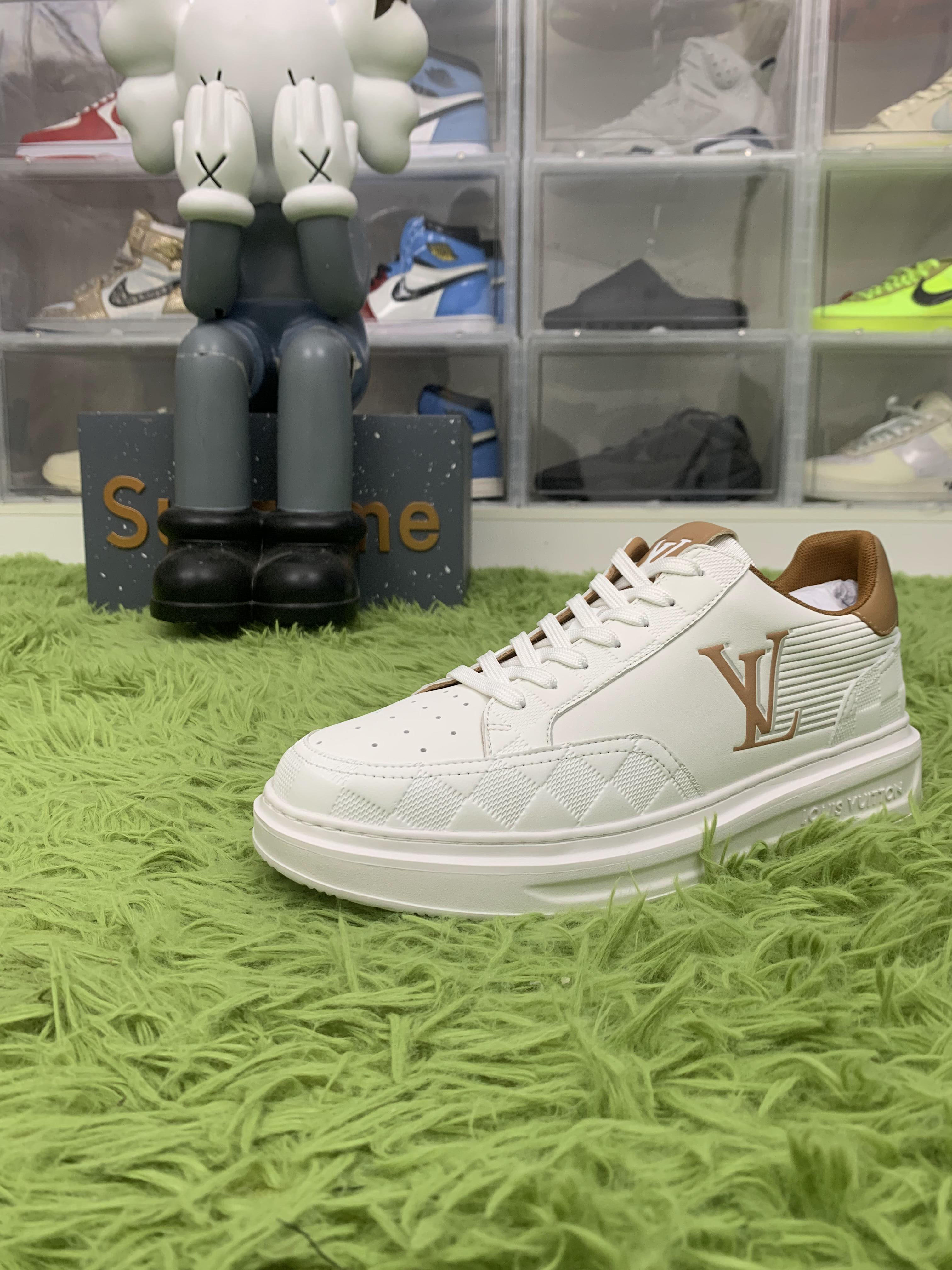 Louis Vuitton 5520000 573400 0001