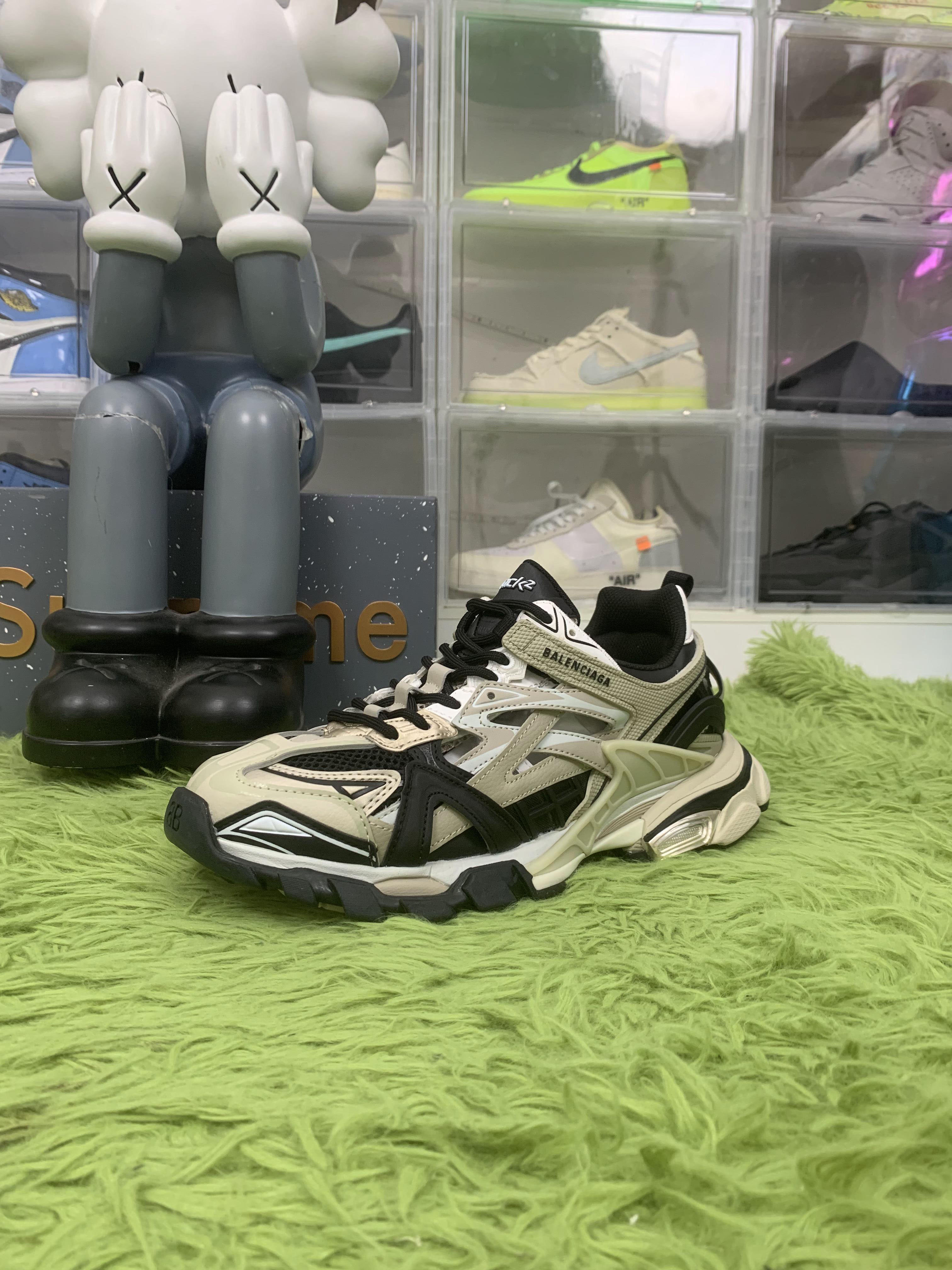 Balenciaga Track.2 Sneaker 'Beige Black