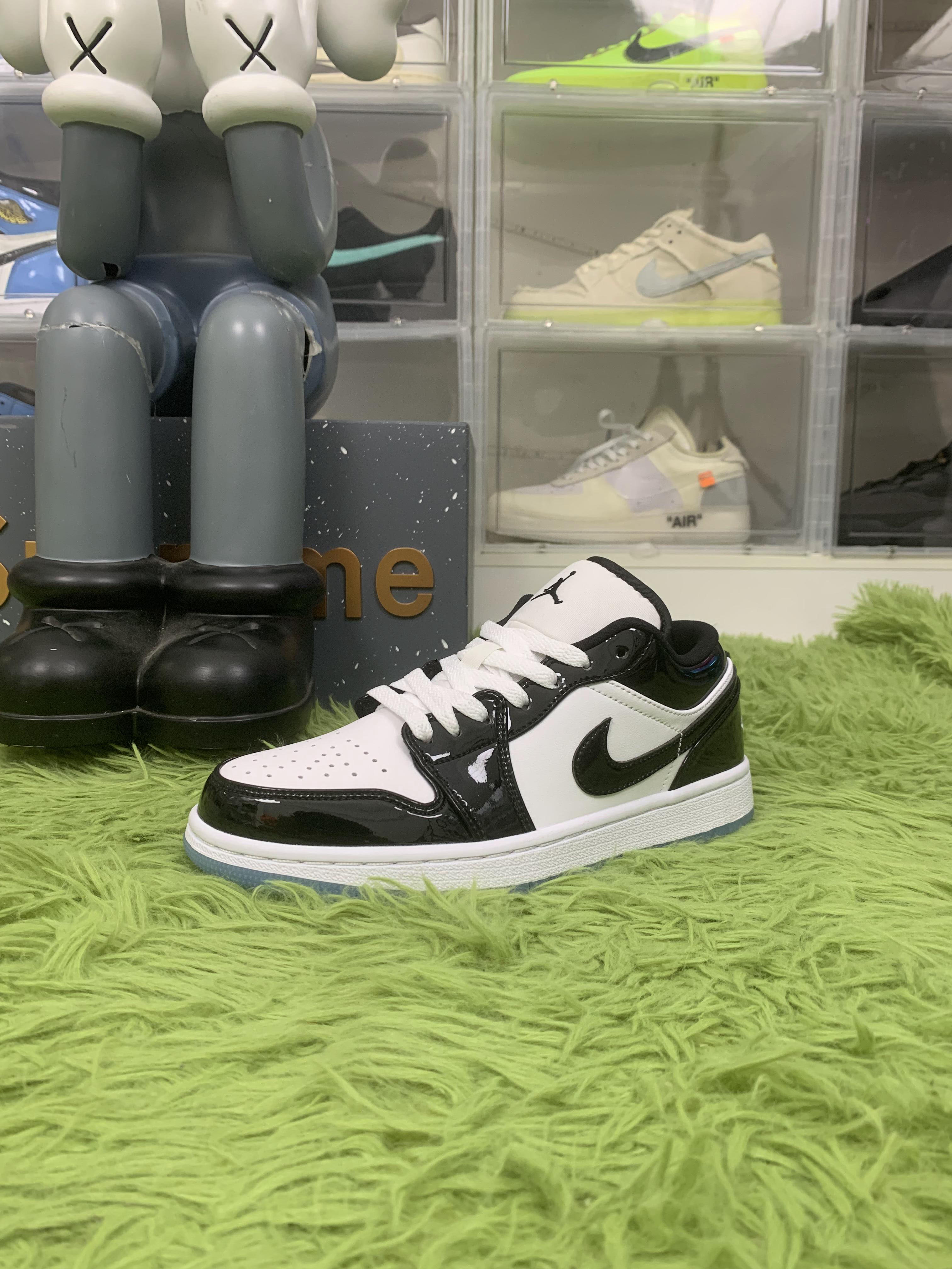 Jordan 1 Low SE Concord