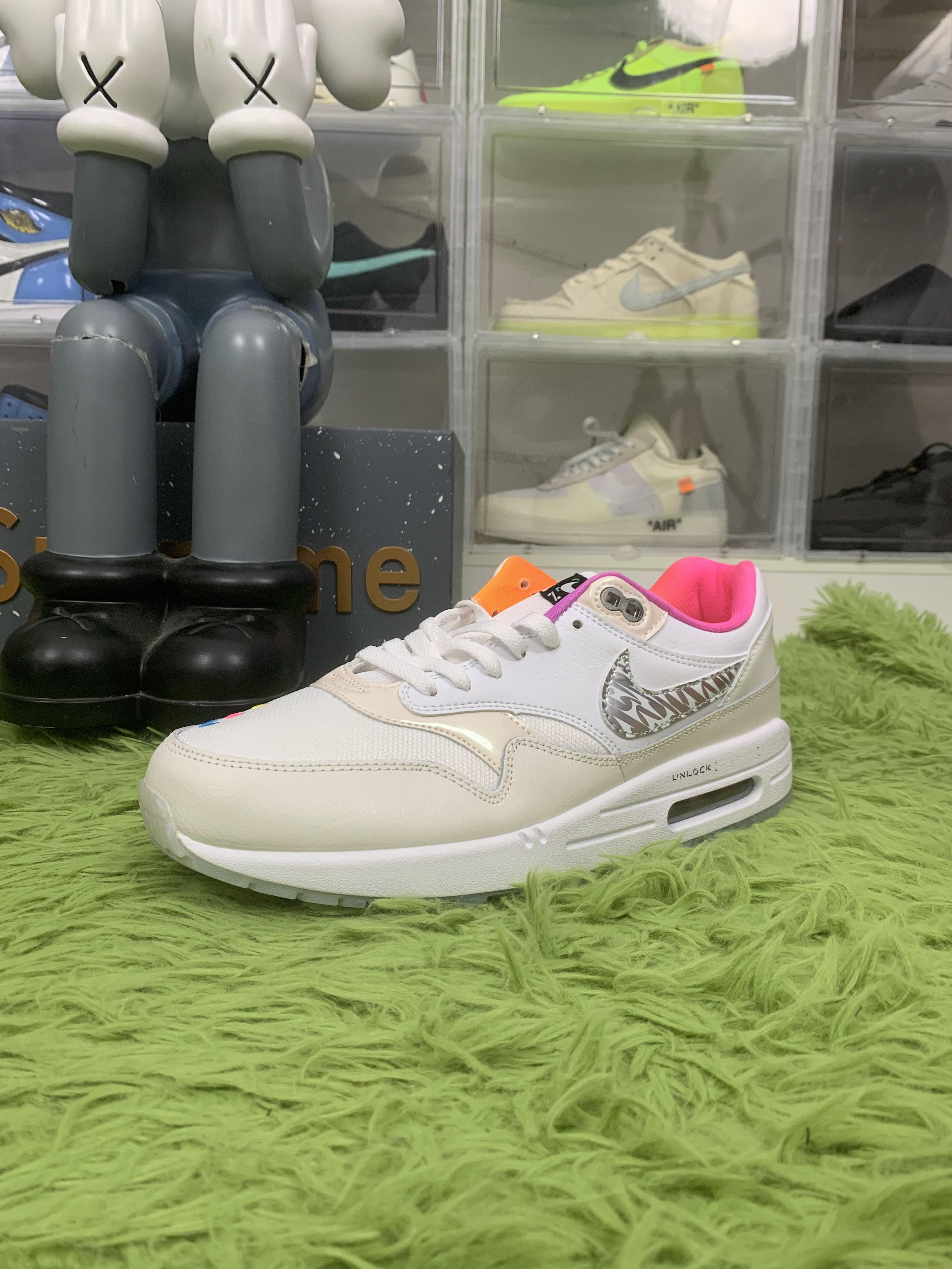 Nike Air Max 1 shoes