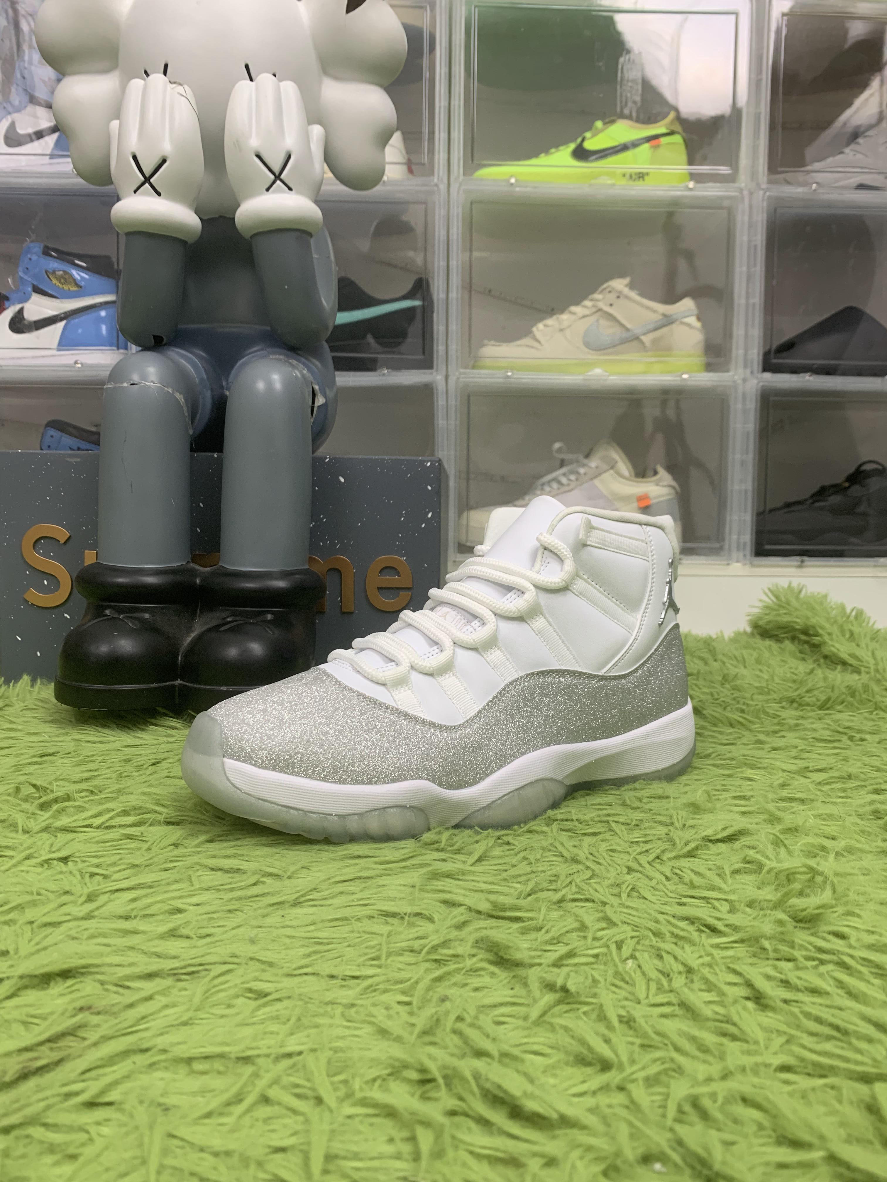 Jordan 11 Retro White Metallic Silver