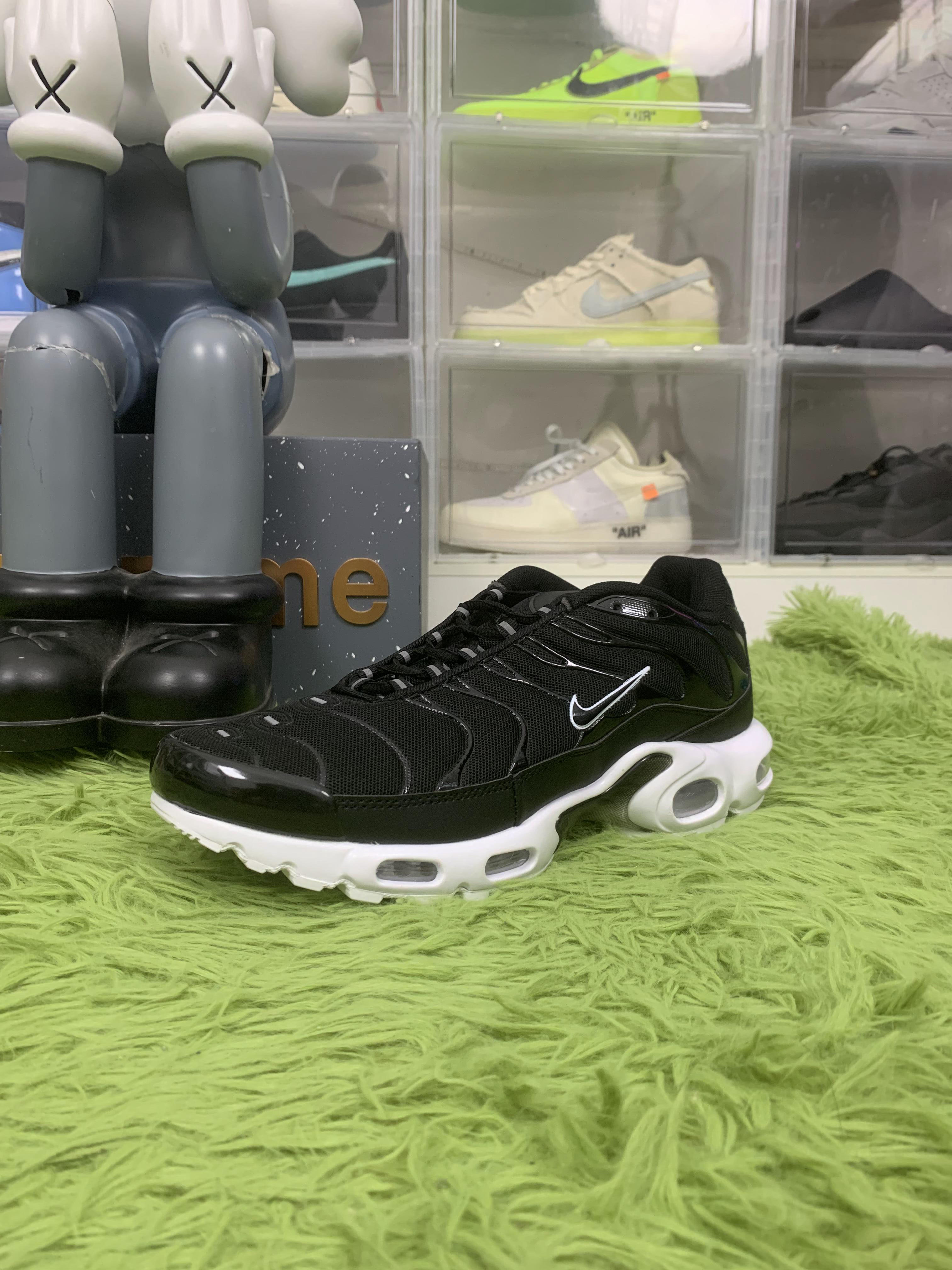 Nike Air Max Plus SE Black Snakeskin White