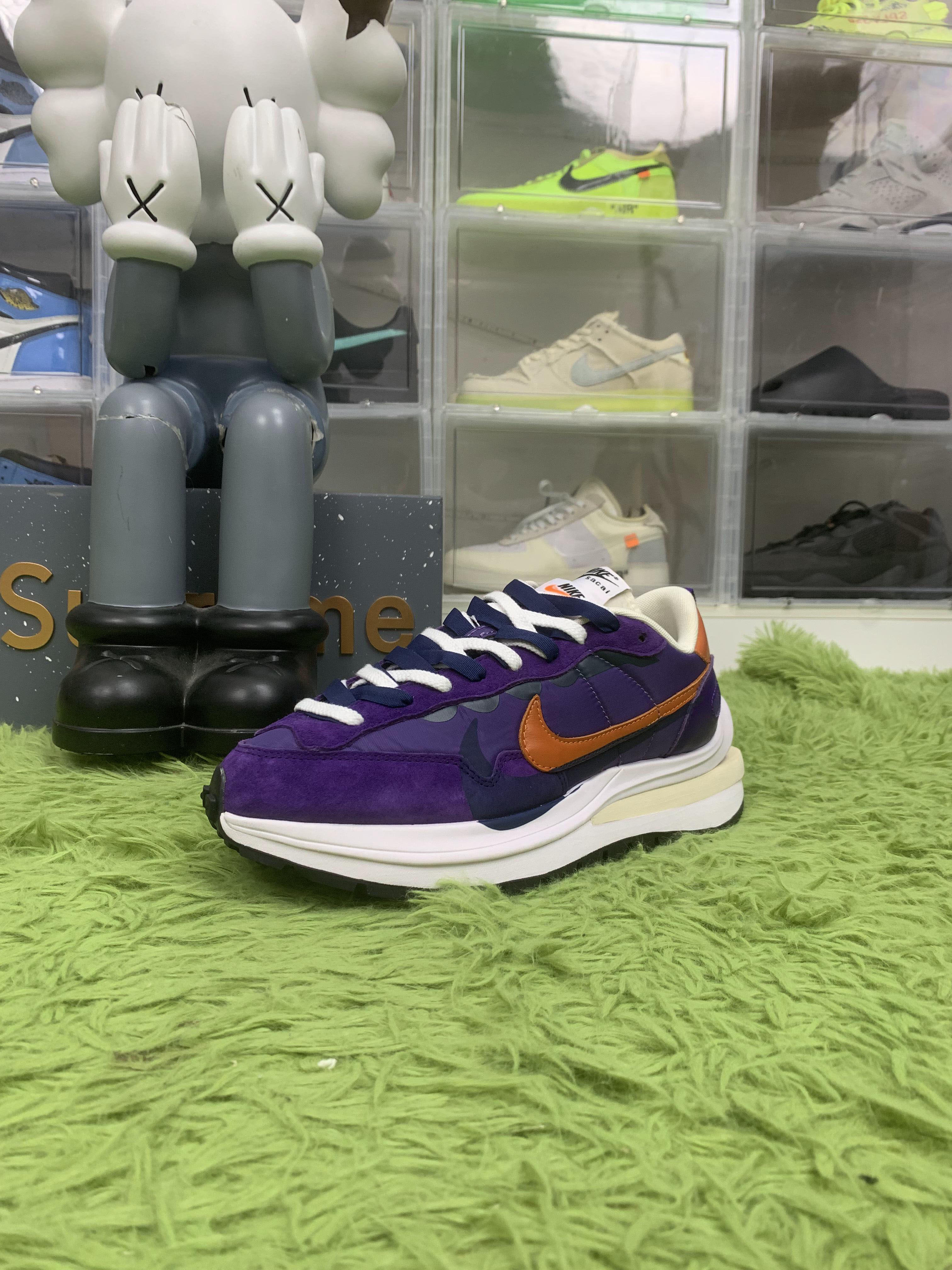 Nike Vaporwaffle X Sacai Dark Iris