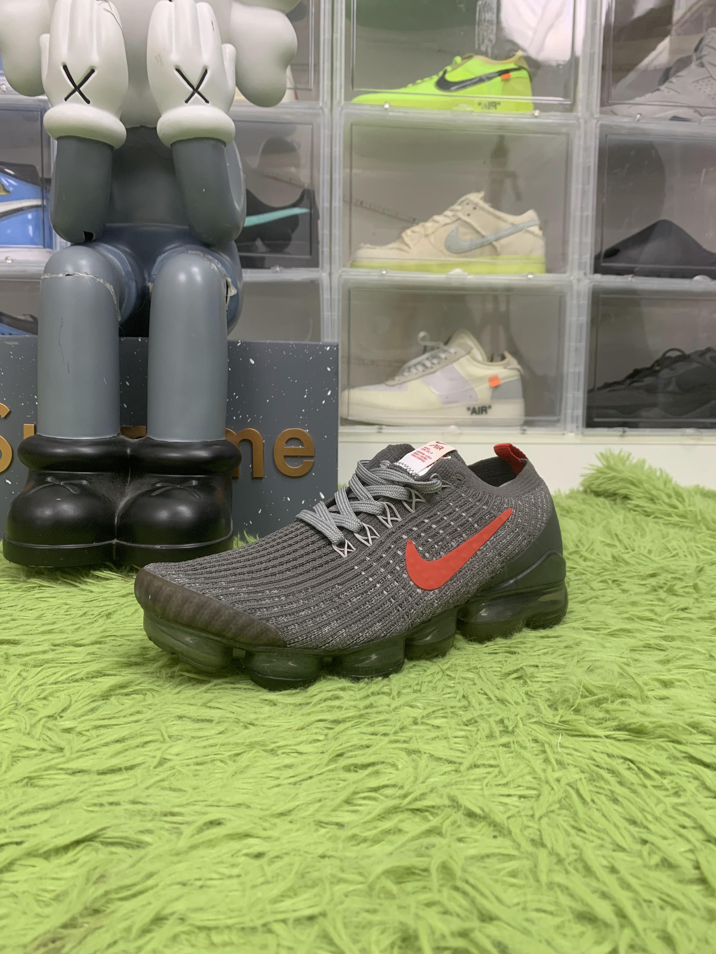 Nike Air VaporMax Flyknit 3 Grey Track Red