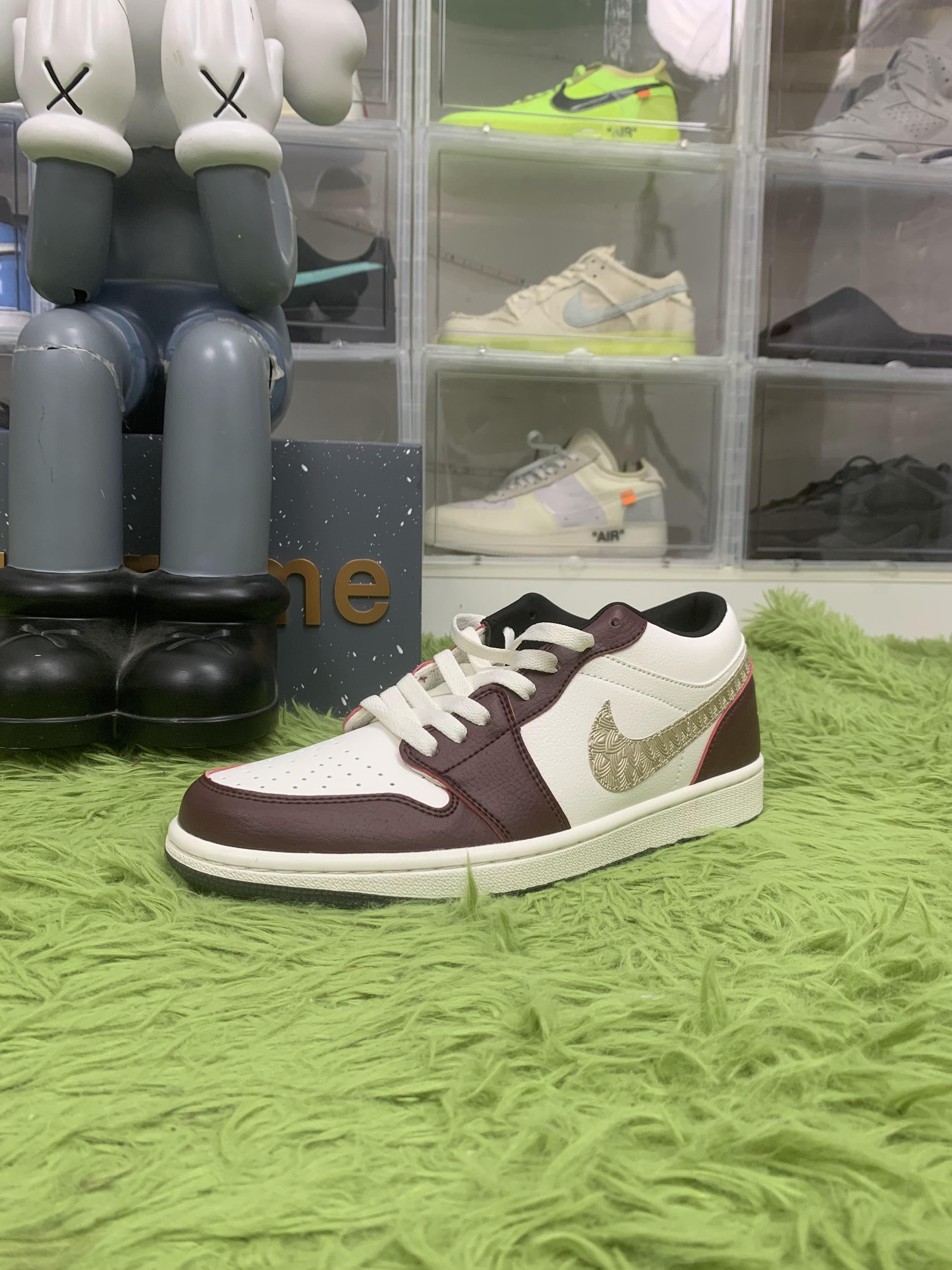 Jordan Wmns Air Jordan 1 Low SE 'Year of the Dragon'