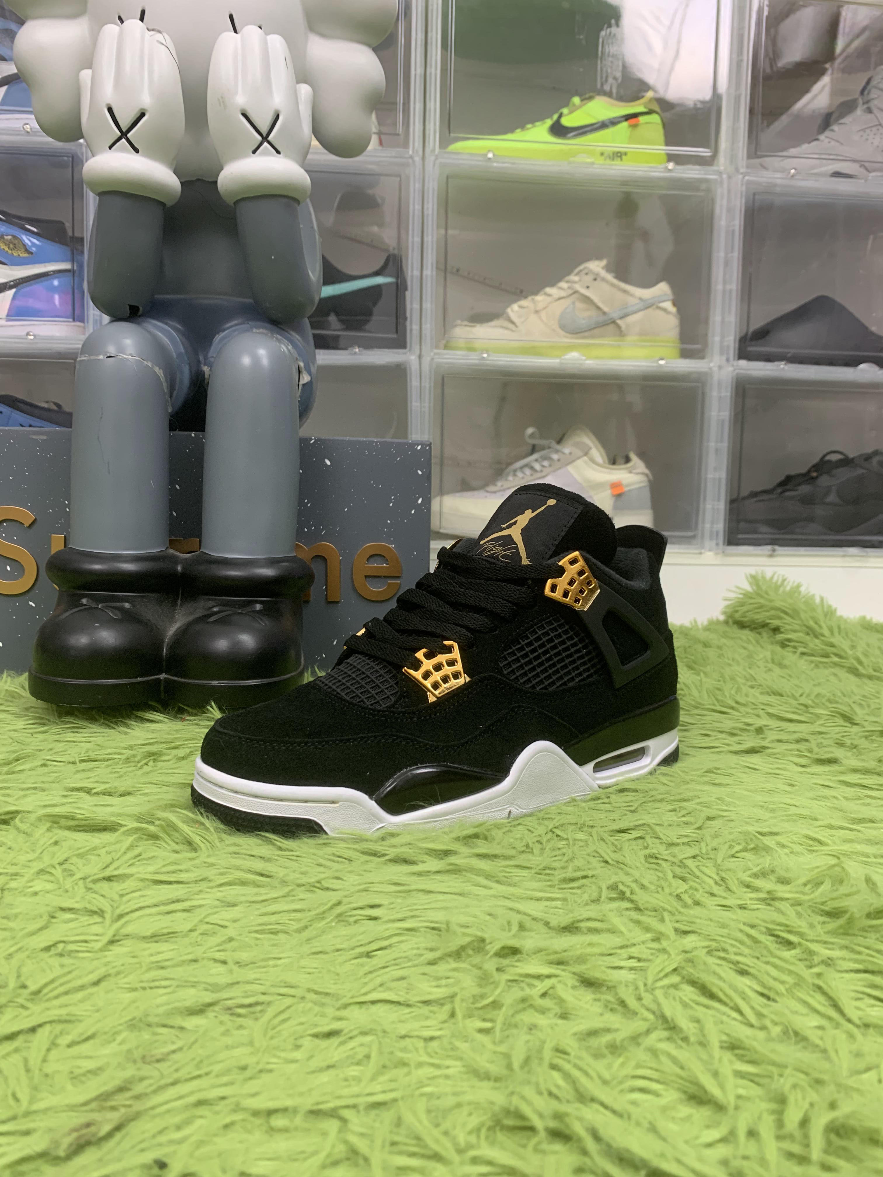 Jordan 4 Retro Royalty