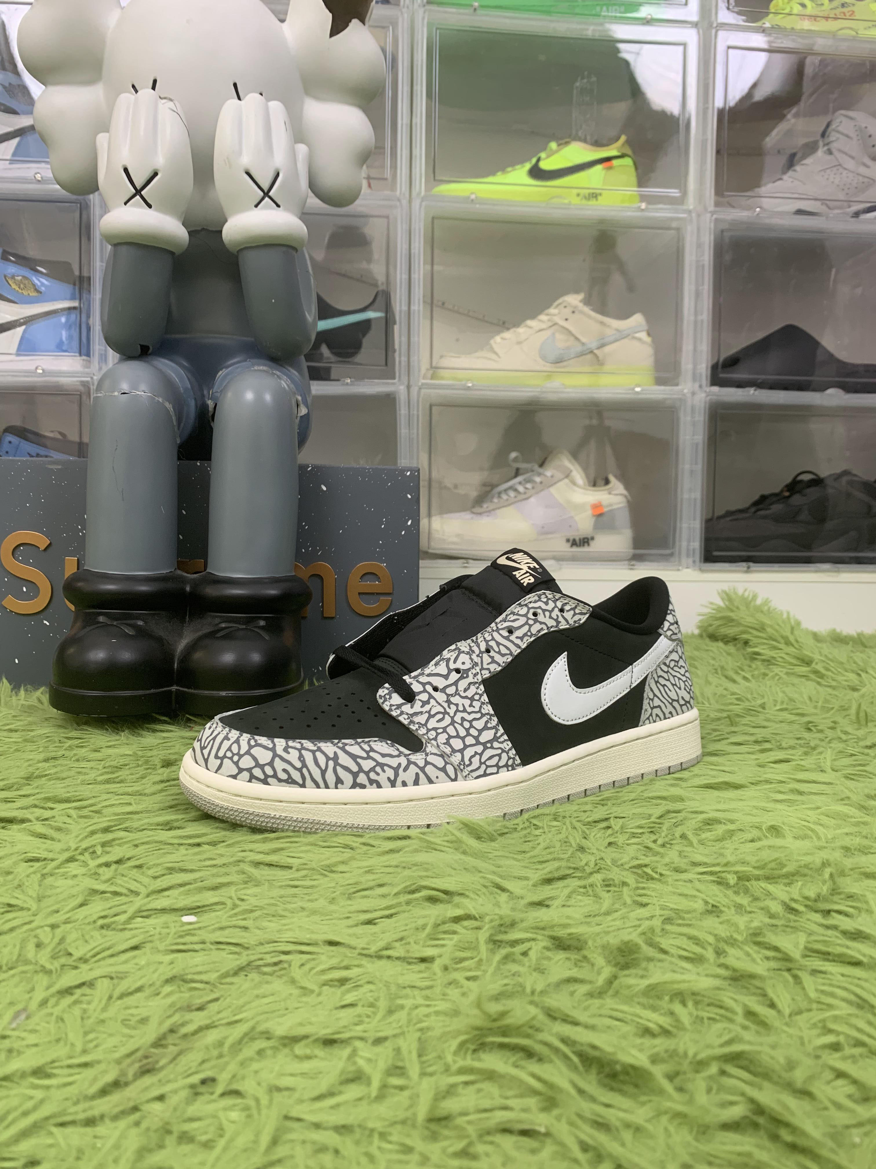 Jordan 1 Retro Low OG Black Cement