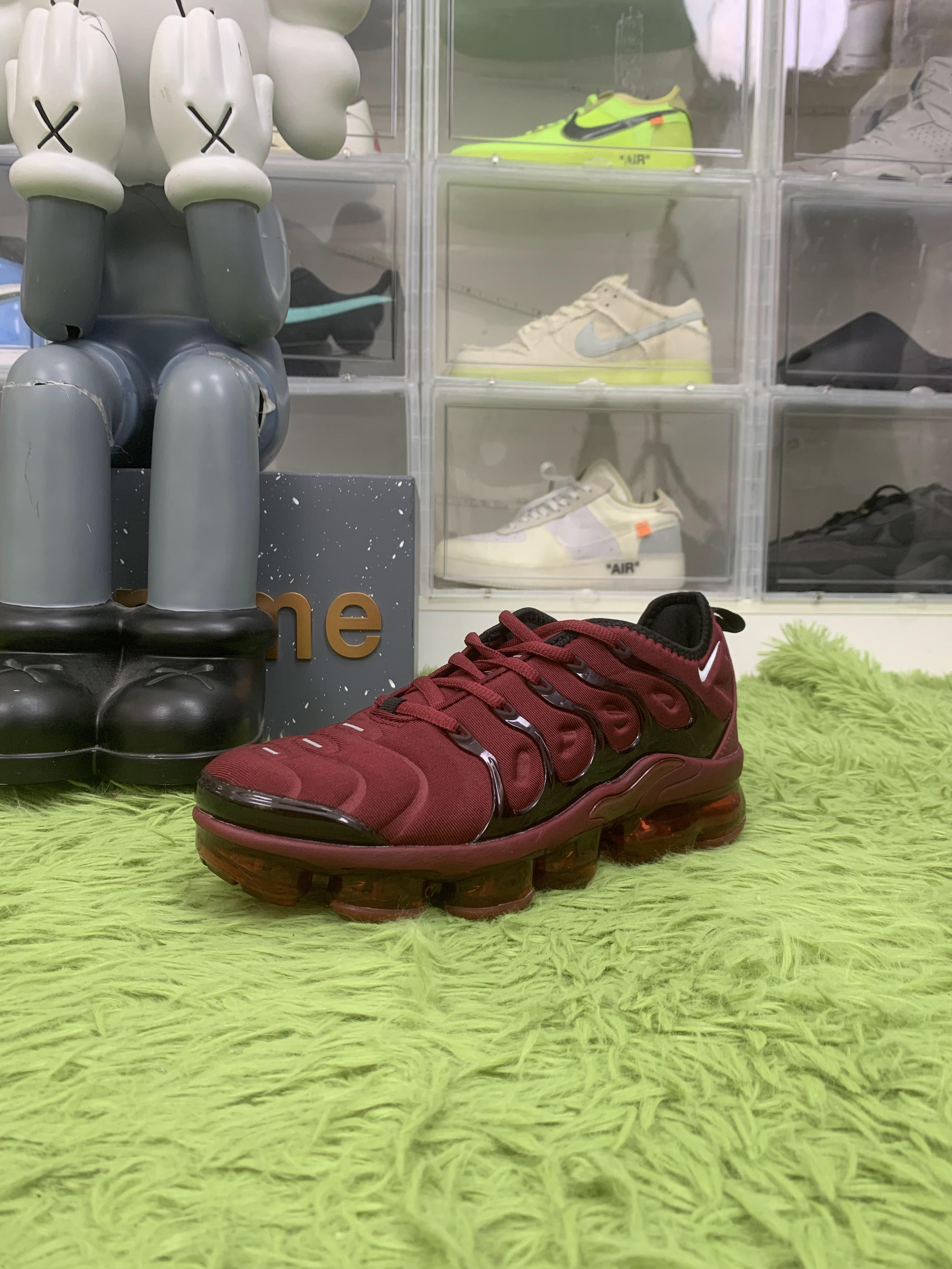Nike Air VaporMax Plus Night Maroon