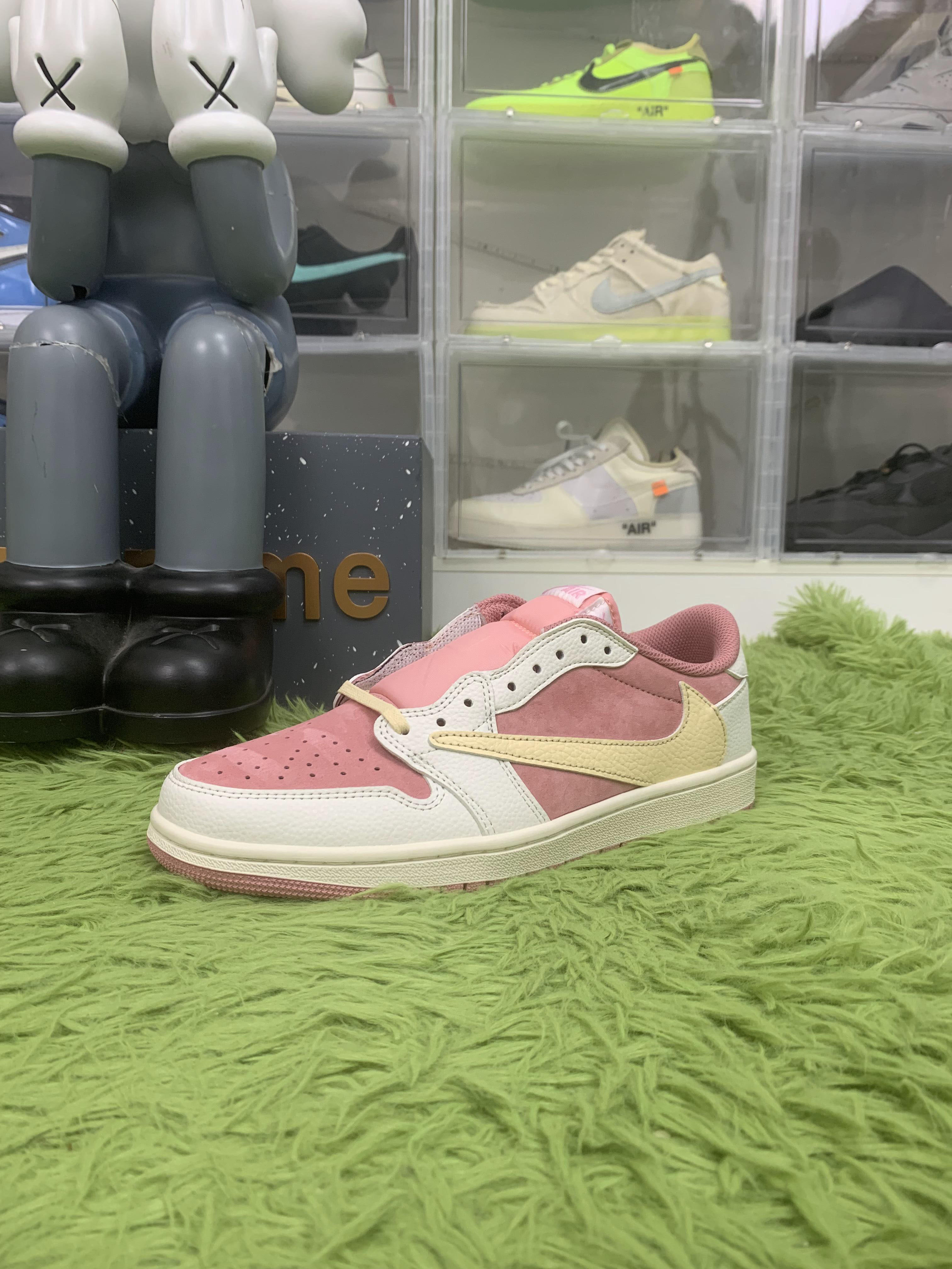 Air Jordan 1 Low x Travis Scott Pink DM7866-600