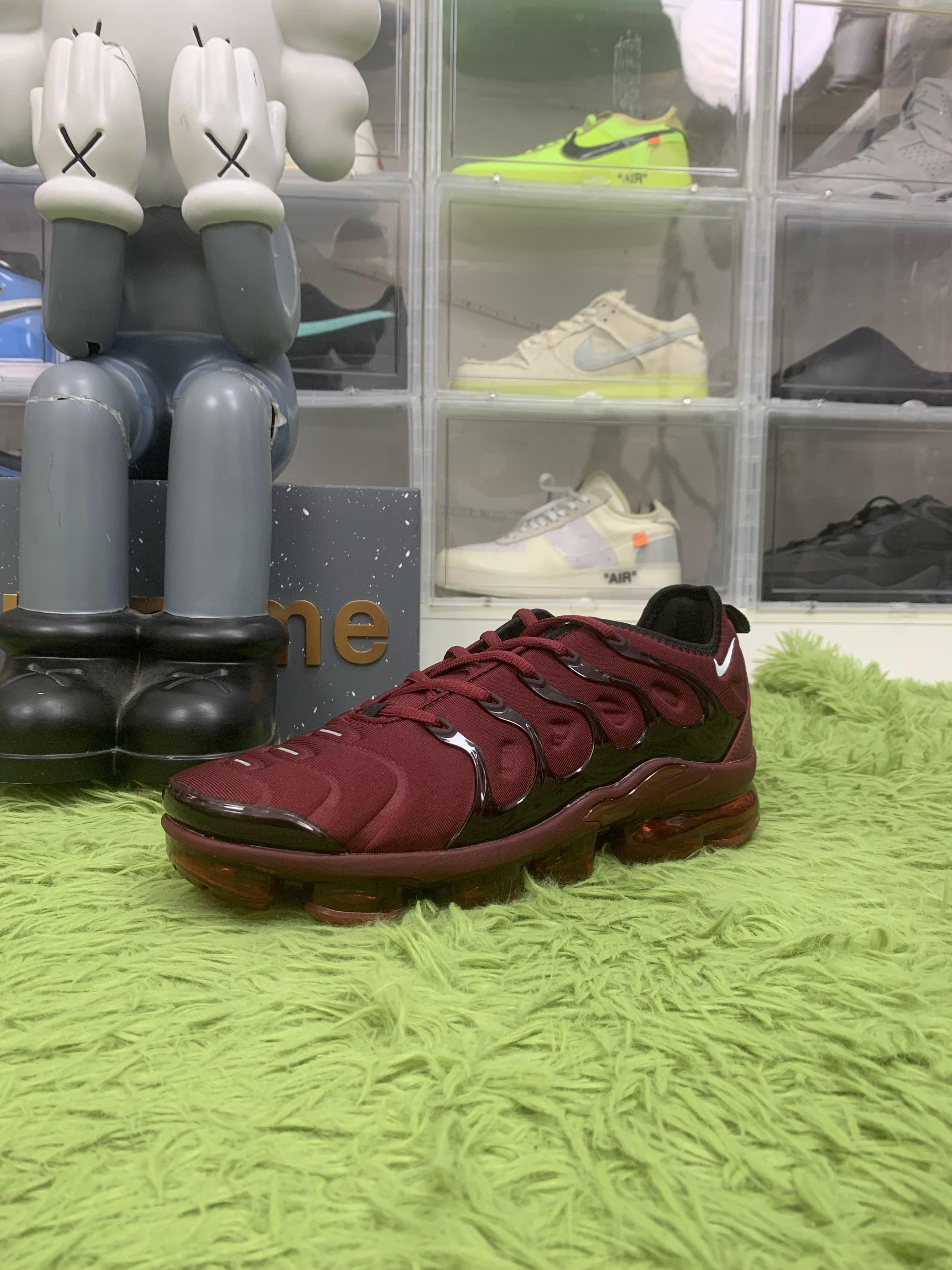 Nike Air VaporMax Plus Night Maroon