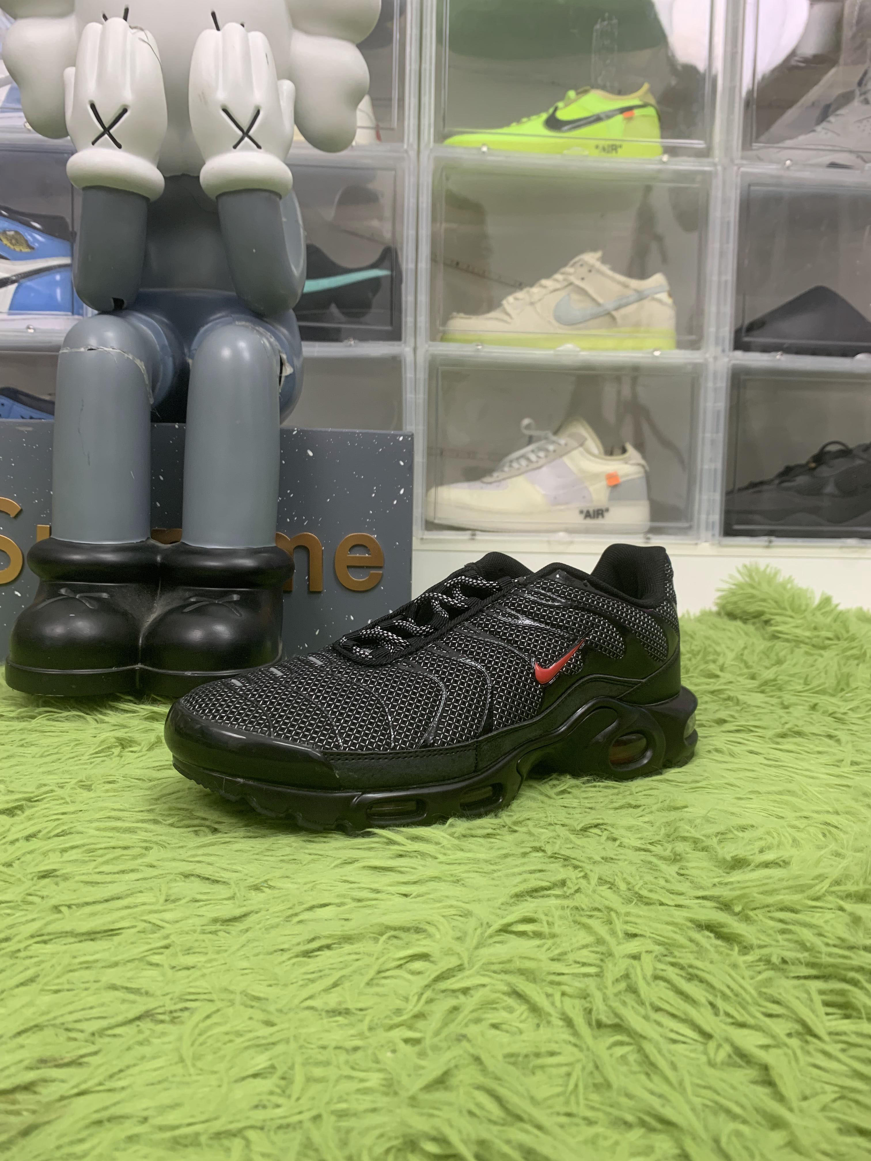 Nike Air Max Plus Black University Red Reflective Silver