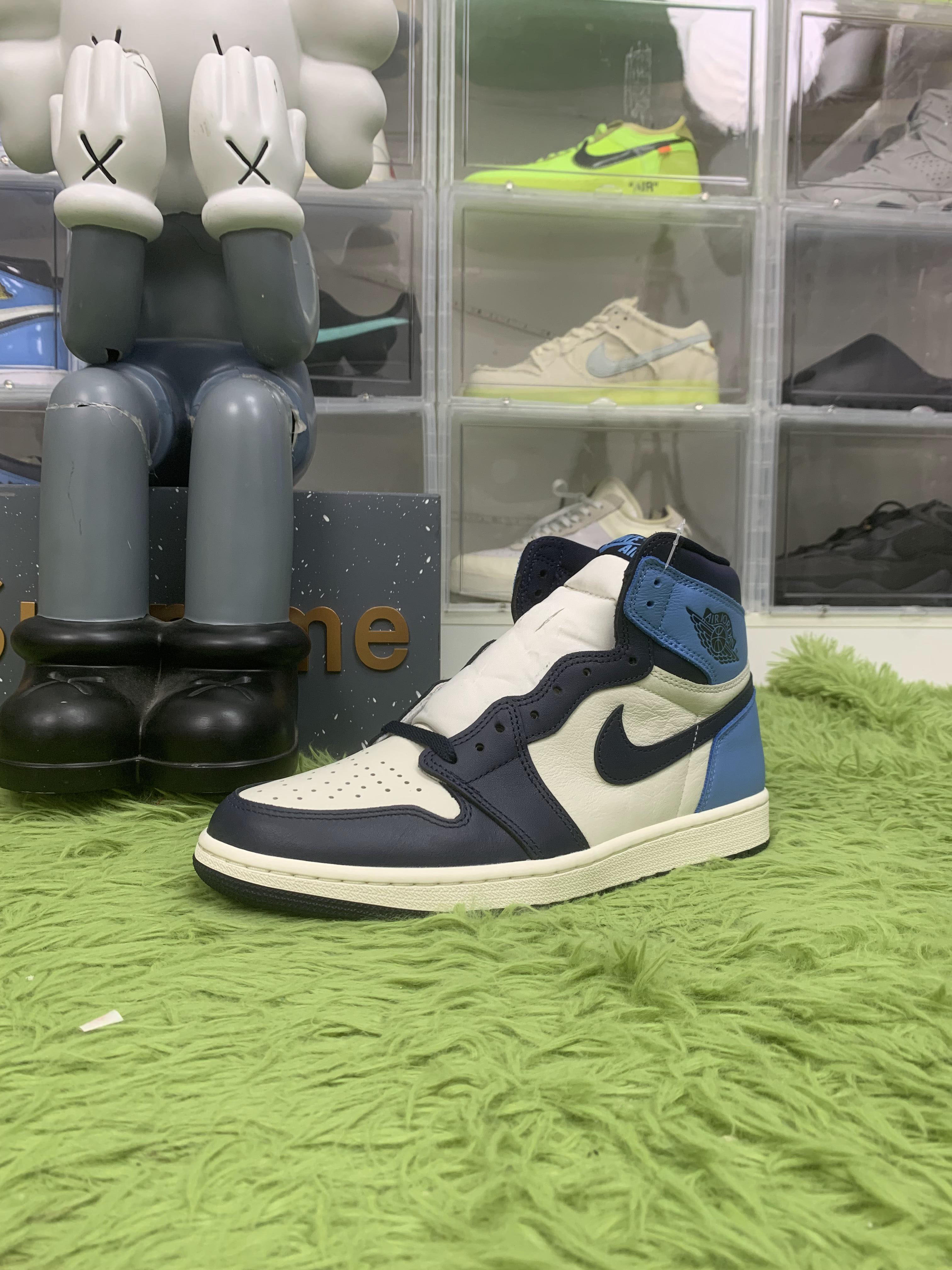 Air Jordan 1 Retro High OG 'Obsidian'