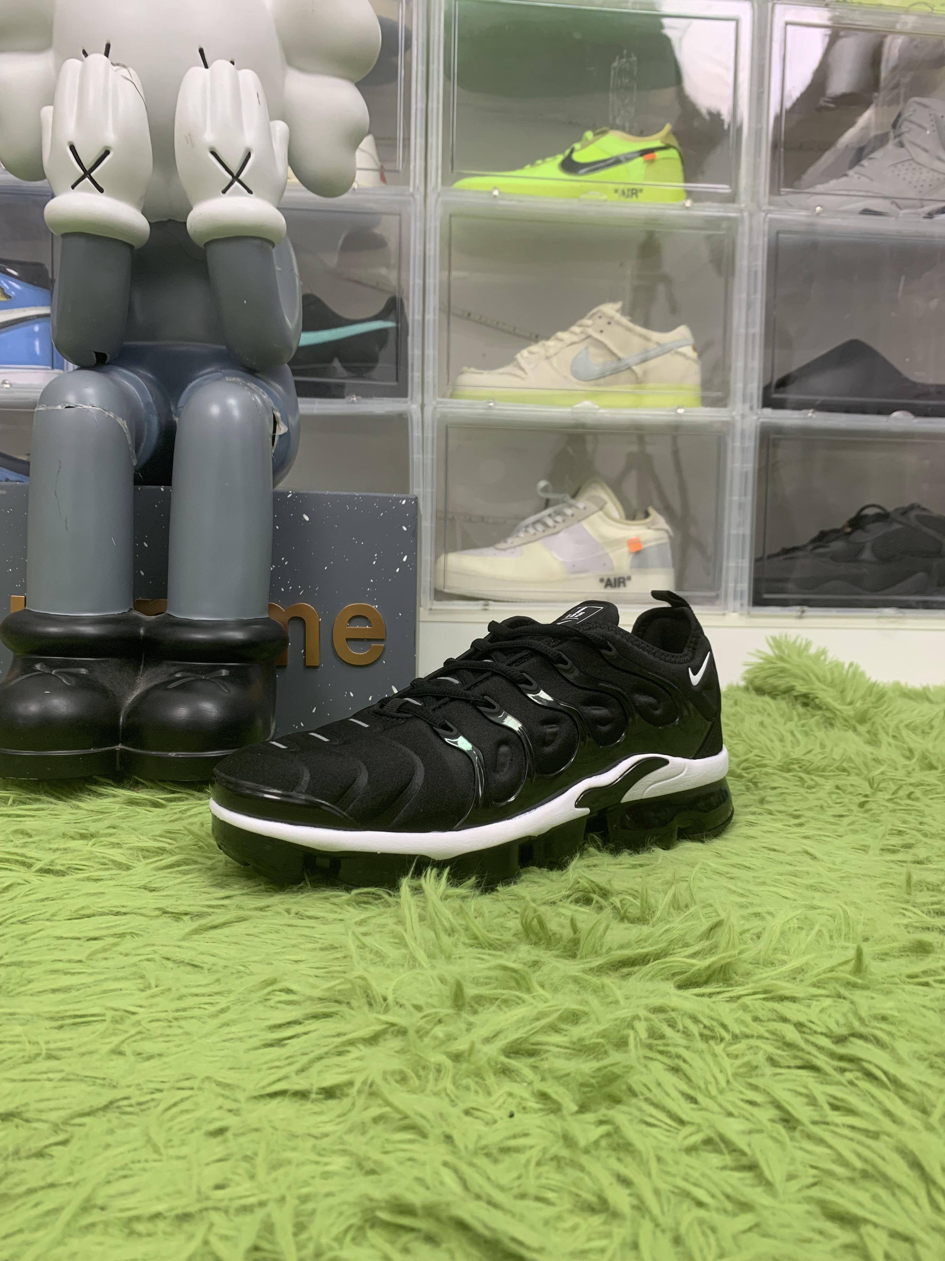 Nike Air VaporMax Plus Overbranding Black