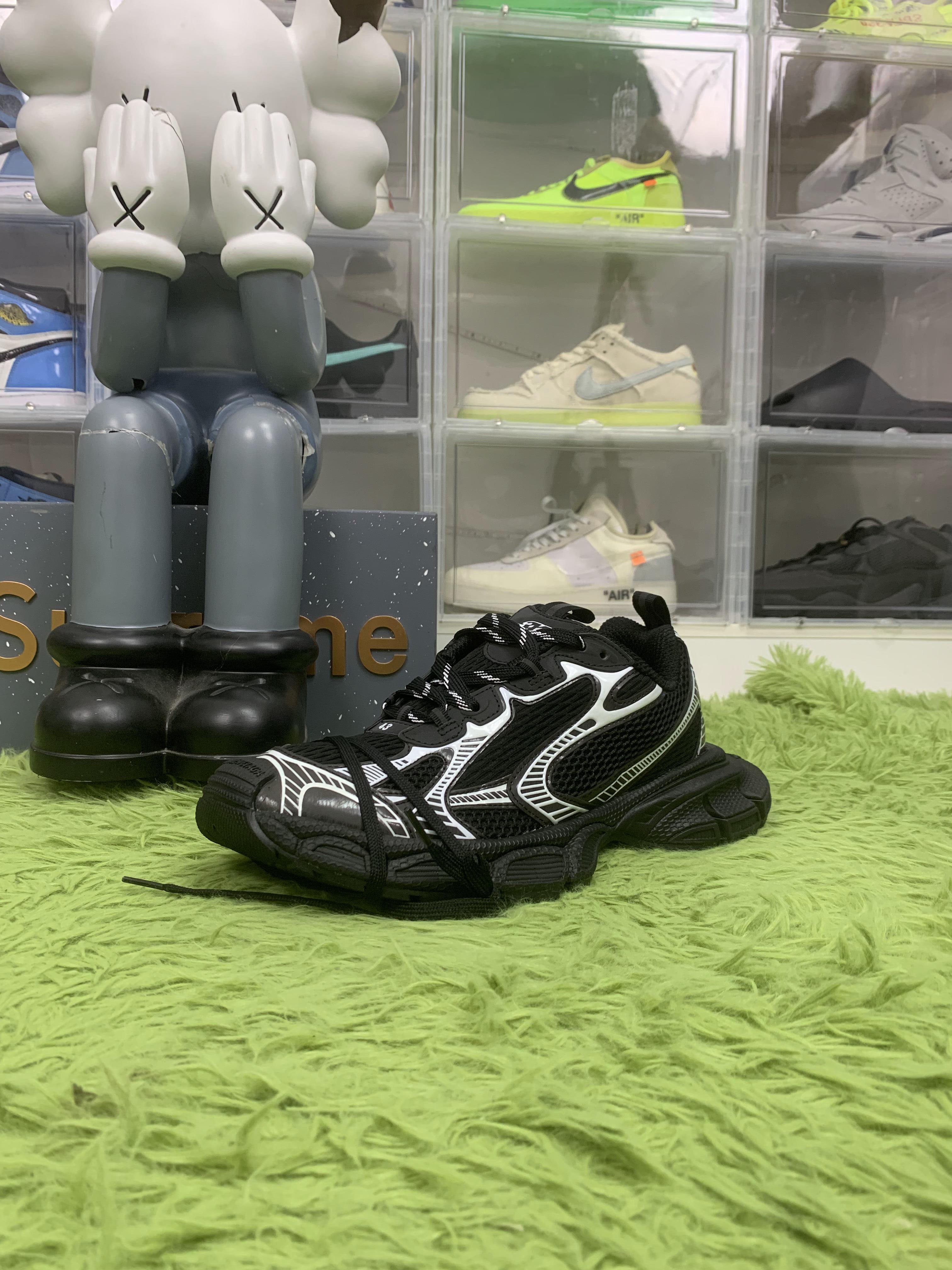 Balenciaga Runner Kith Four.Color