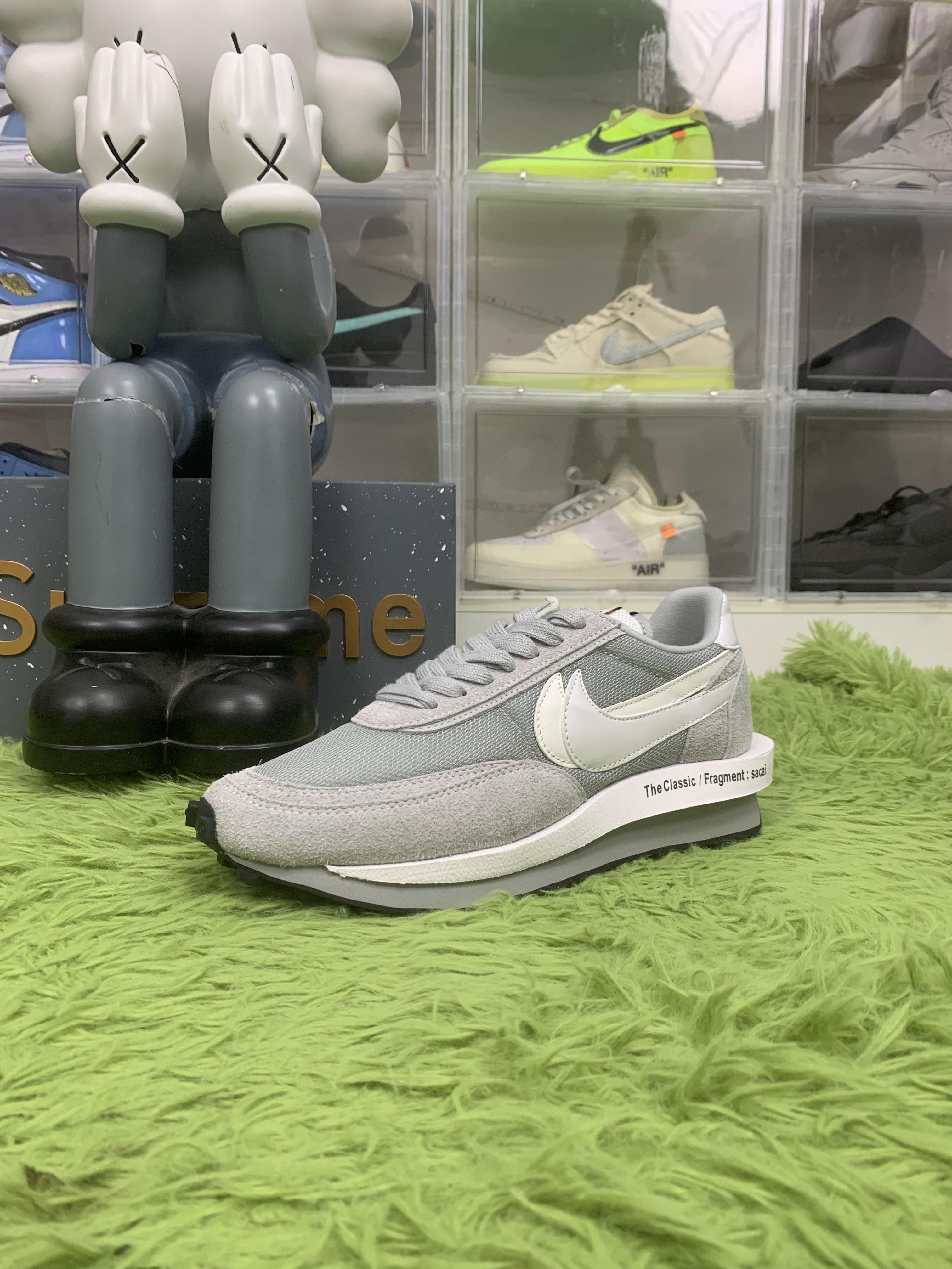 Nike LD Waffle SF sacai Fragment Grey