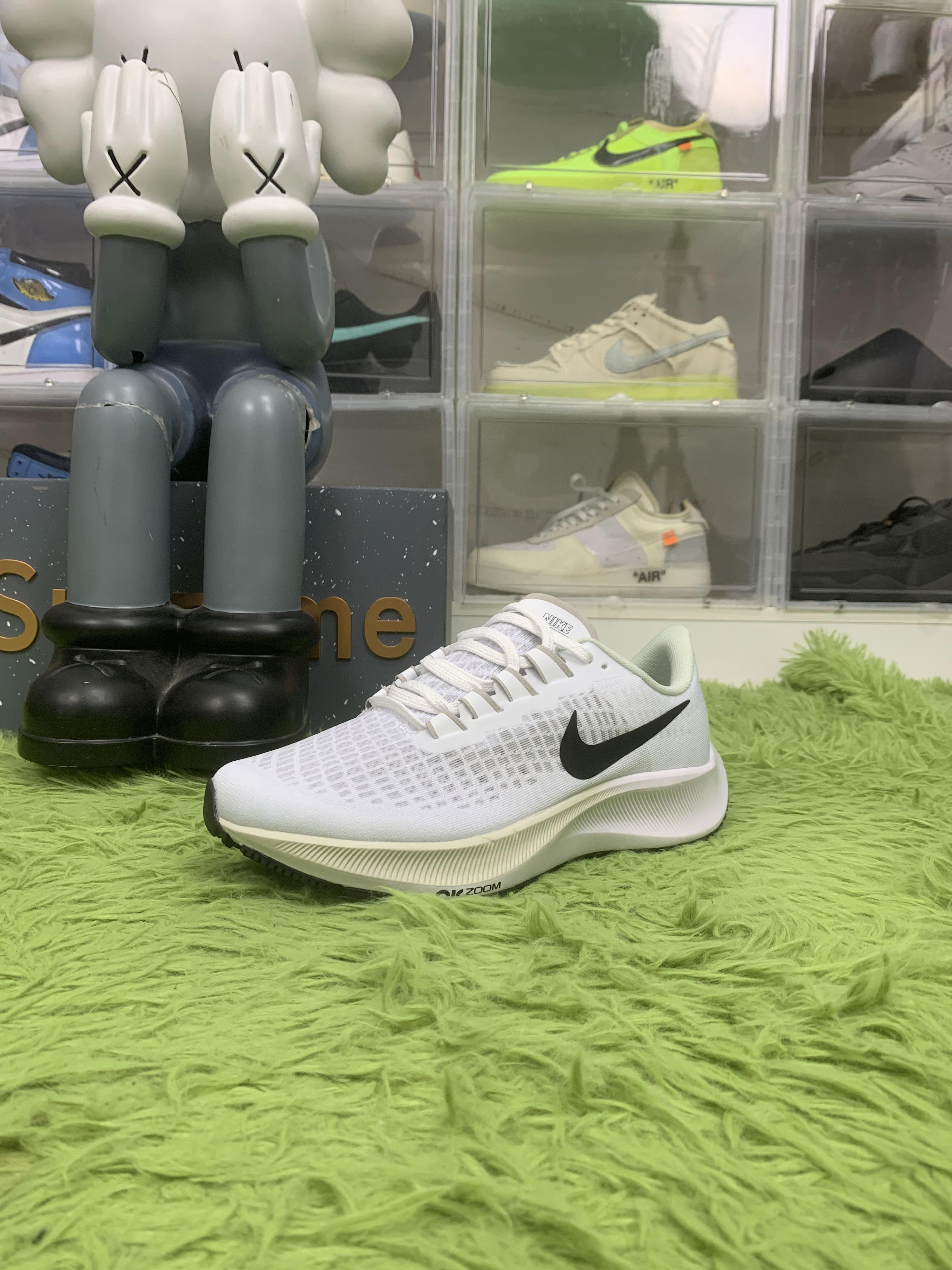 Nike Air Zoom Pegasus 37 White Black
