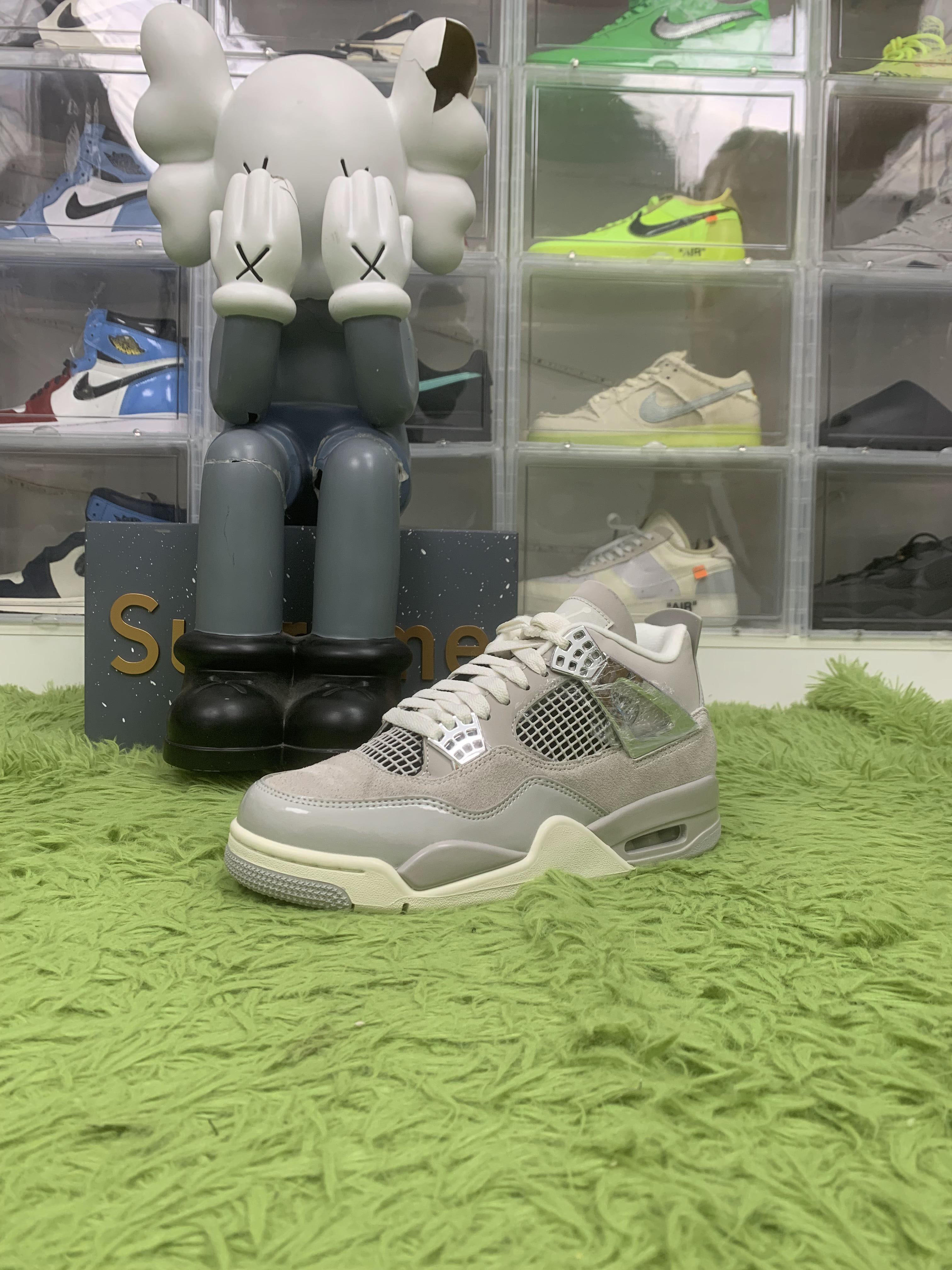 KZ batch Jordan 4 Retro Frozen Moments