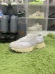New Balance 327 Off White